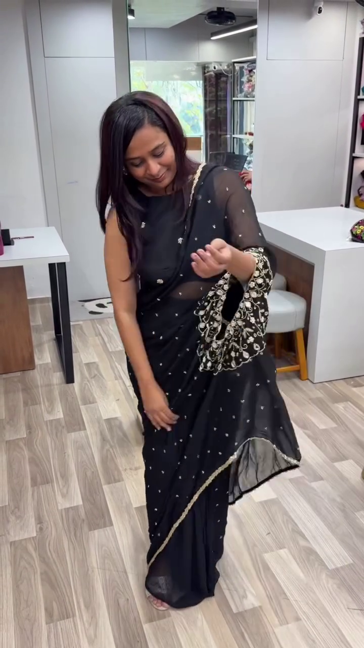Pleated Saree – Style It in Two Stunning Ways
