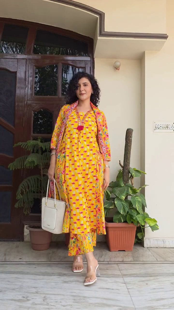 🌿 Effortless Elegance in Timeless Ethnic Charm