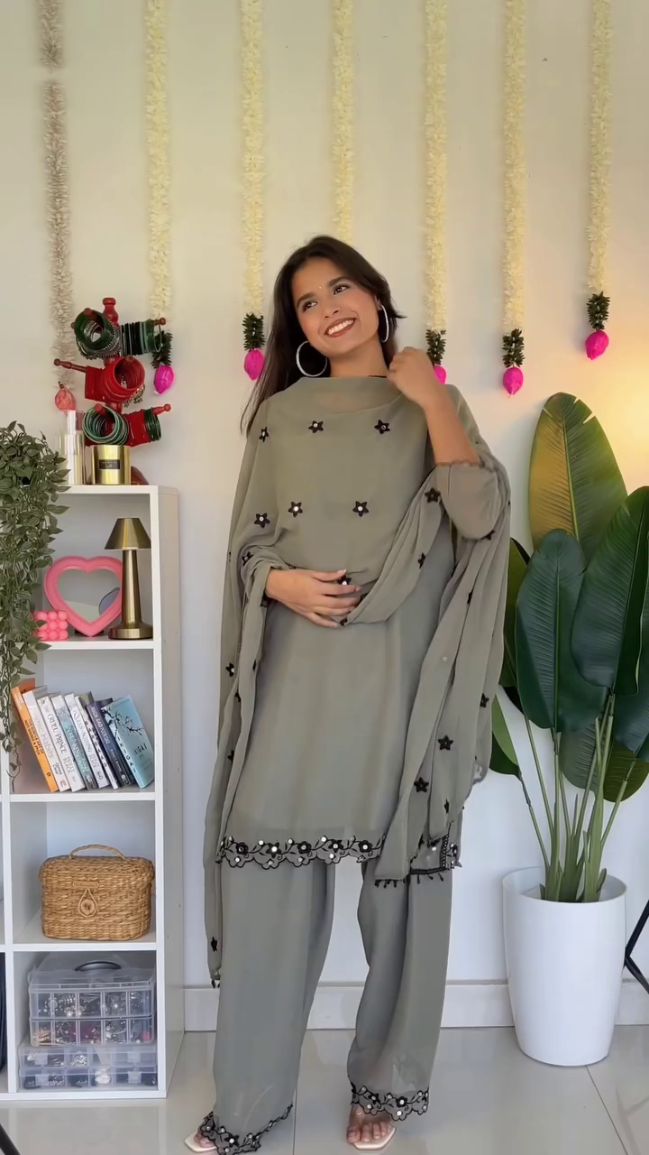 🌸 Soft Elegance in Blush: A Timeless Ethnic Statement