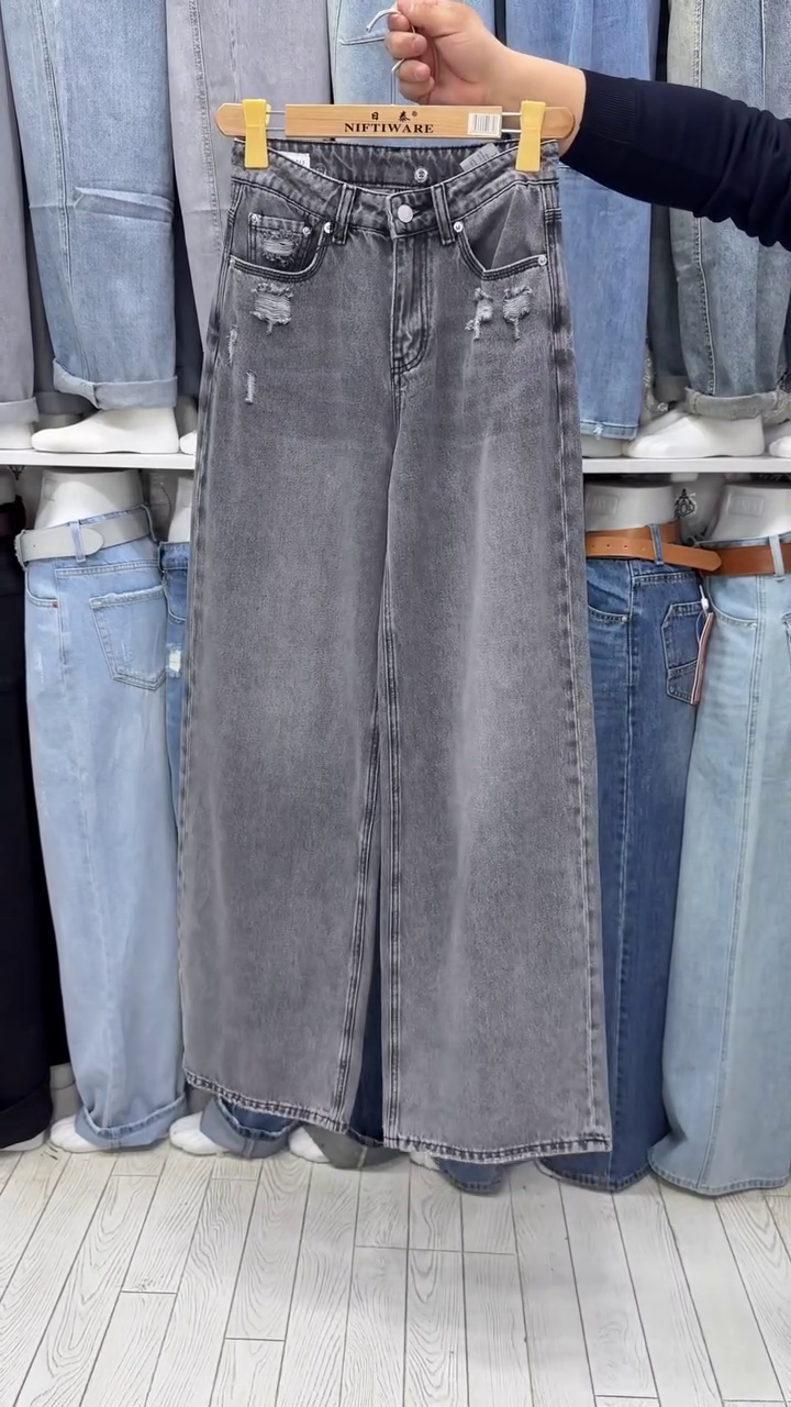 🌸 Casual Cool: Soft Pink & Washed Denim Duo