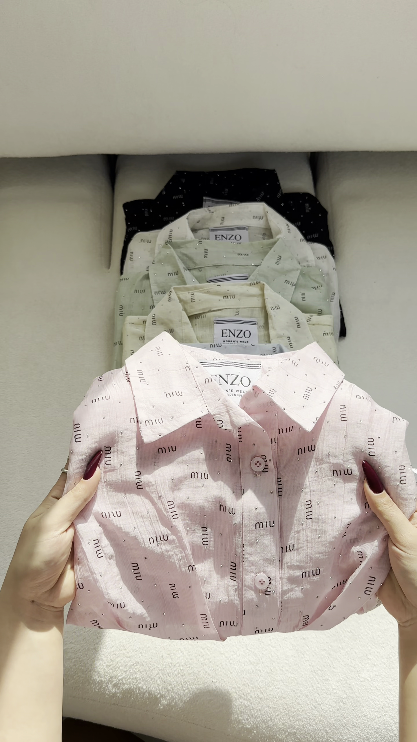 🌿 Everyday Elegance: Lightweight Printed Button-Down Collection