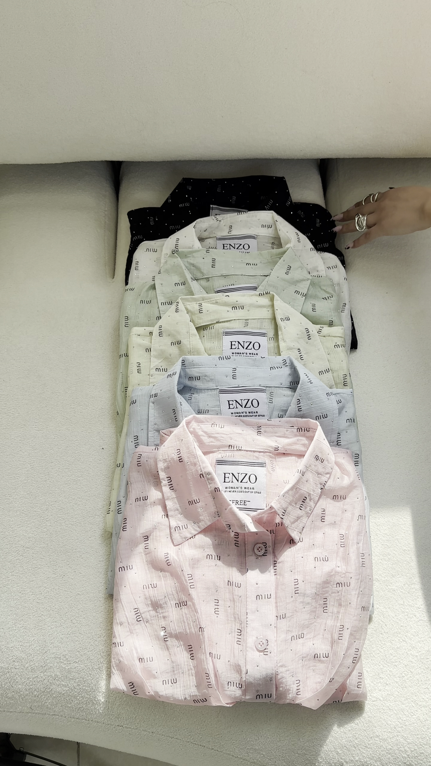 🌿 Everyday Elegance: Lightweight Printed Button-Down Collection