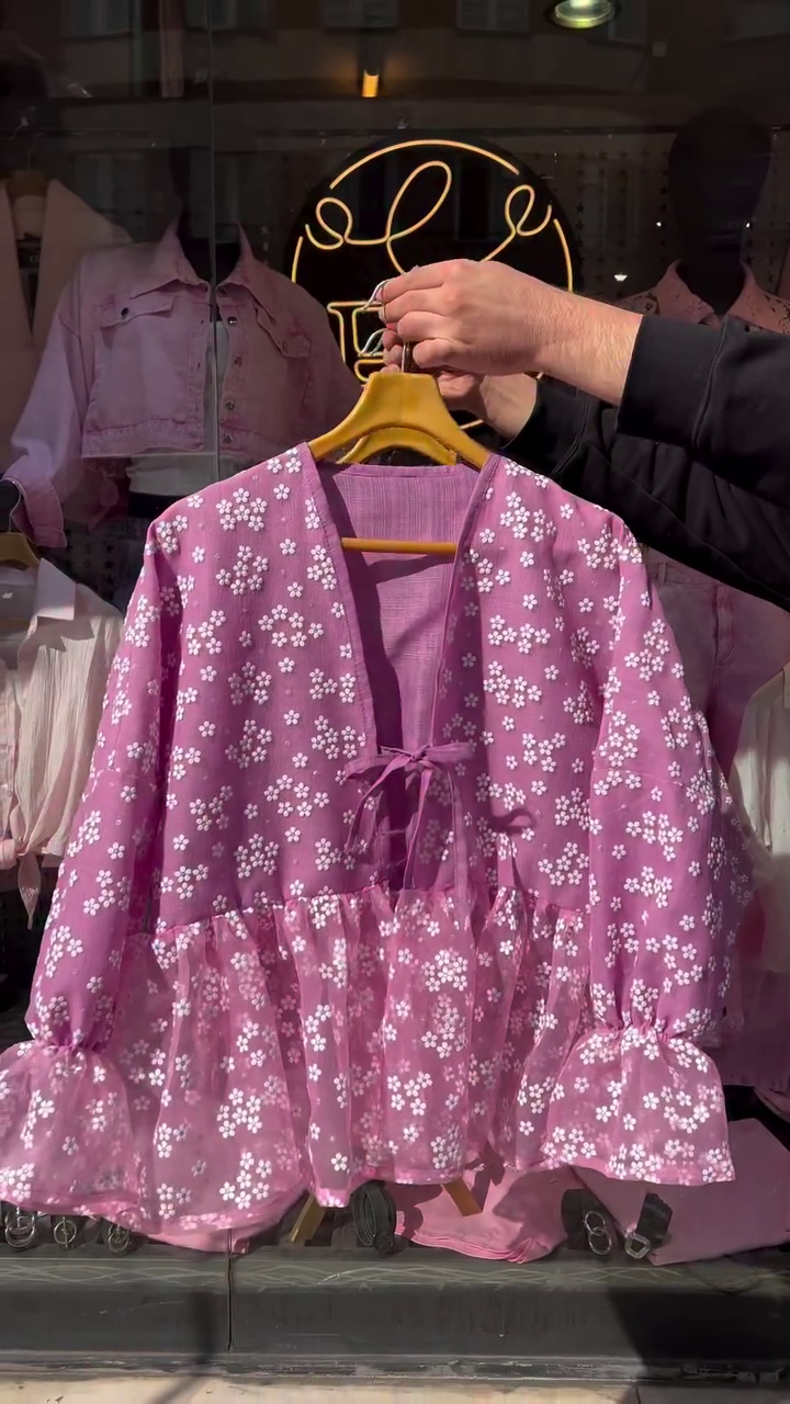 🌸 Sweet & Stylish: Floral Tie-Front Peplum Top