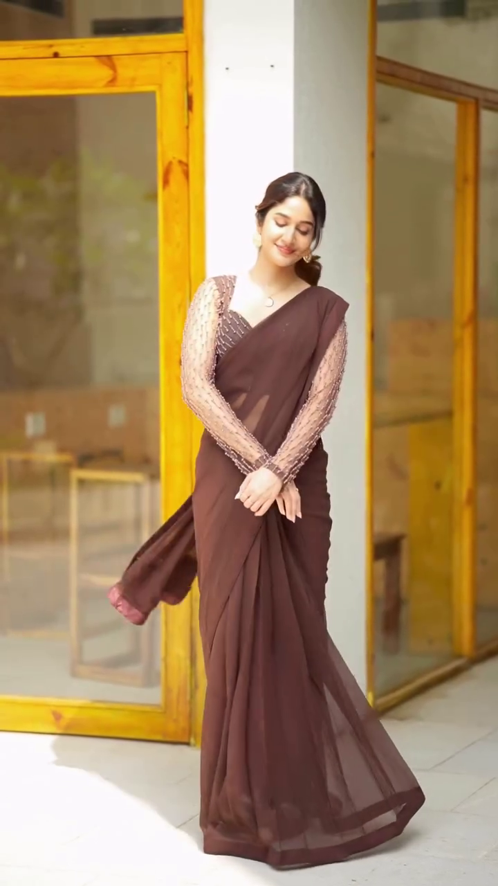 🤎✨ TRENDY BOLLYWOOD Plain Dyed Coffee Saree – Minimal Glam, Maximum Impact ✨🤎