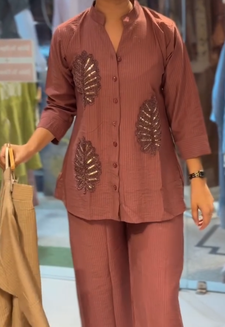 🌸✨ Floral Embroidered Pure Cotton Shirt with Trousers – Elegant Comfort Meets Timeless Style ✨🌸