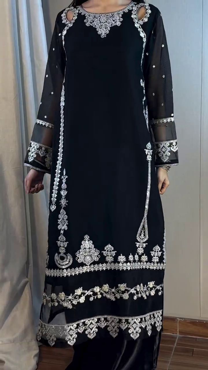 🌸✨ Floral Embroidered Thread Work Georgette Kurta with Sharara & Dupatta – Ethereal Elegance Redefined ✨🌸