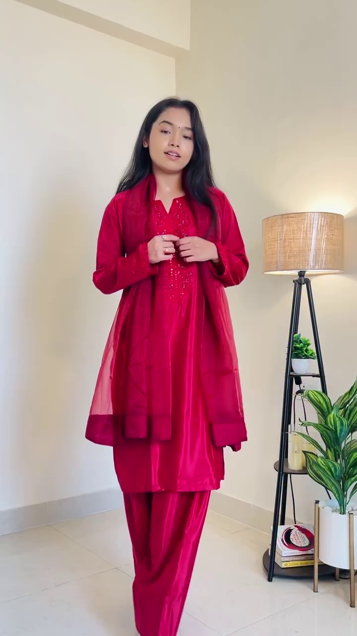 Elegant Rang Red Straight Kurta Set (Set of 3): Timeless Ethnic Style with Grace ❤️