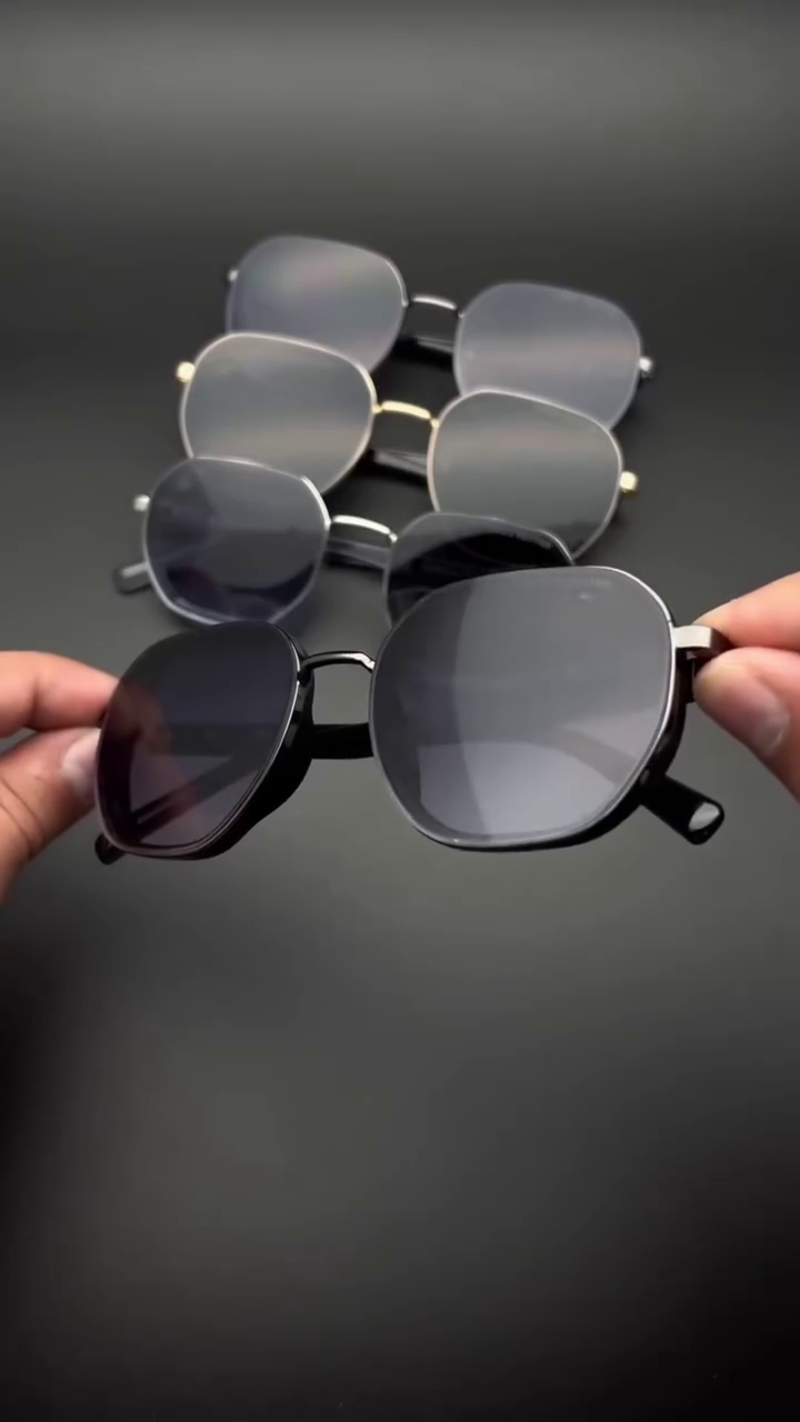 Men’s Silver Frame Sunglasses with Gray Lens – Stylish Eyewear for Driving, Outdoor & Party Wear 🕶️