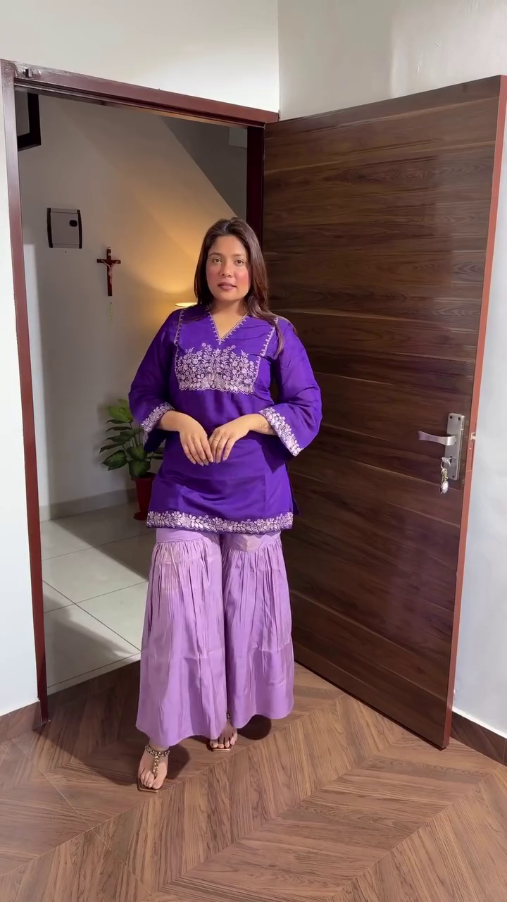 Elegant Lilac: Women’s Embroidered V-Neck Tunic with Palazzo Co-ord Set