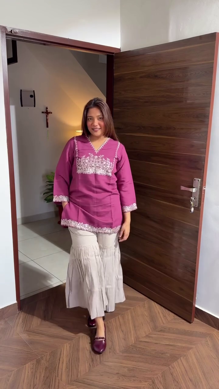 Elegant Lilac: Women’s Embroidered V-Neck Tunic with Palazzo Co-ord Set