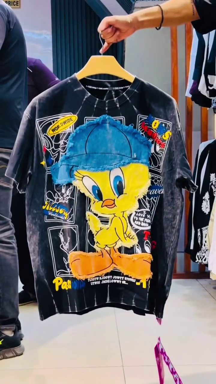 Fun & Playful: Pink Looney Tunes Tweety Bird Graphic T-Shirt