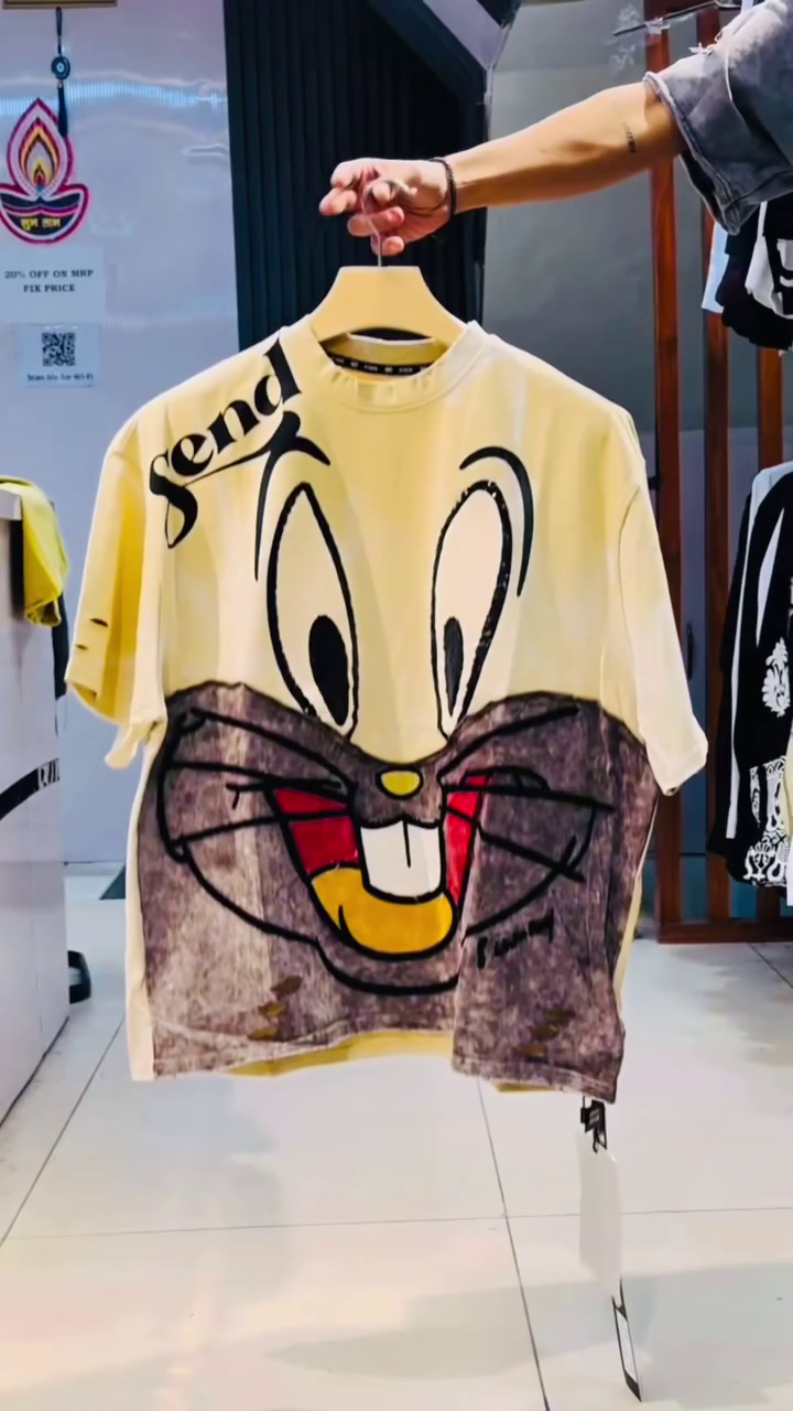 Fun & Playful: Pink Looney Tunes Tweety Bird Graphic T-Shirt