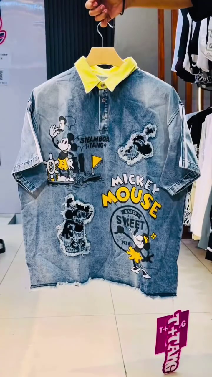 Fun & Playful: Pink Looney Tunes Tweety Bird Graphic T-Shirt