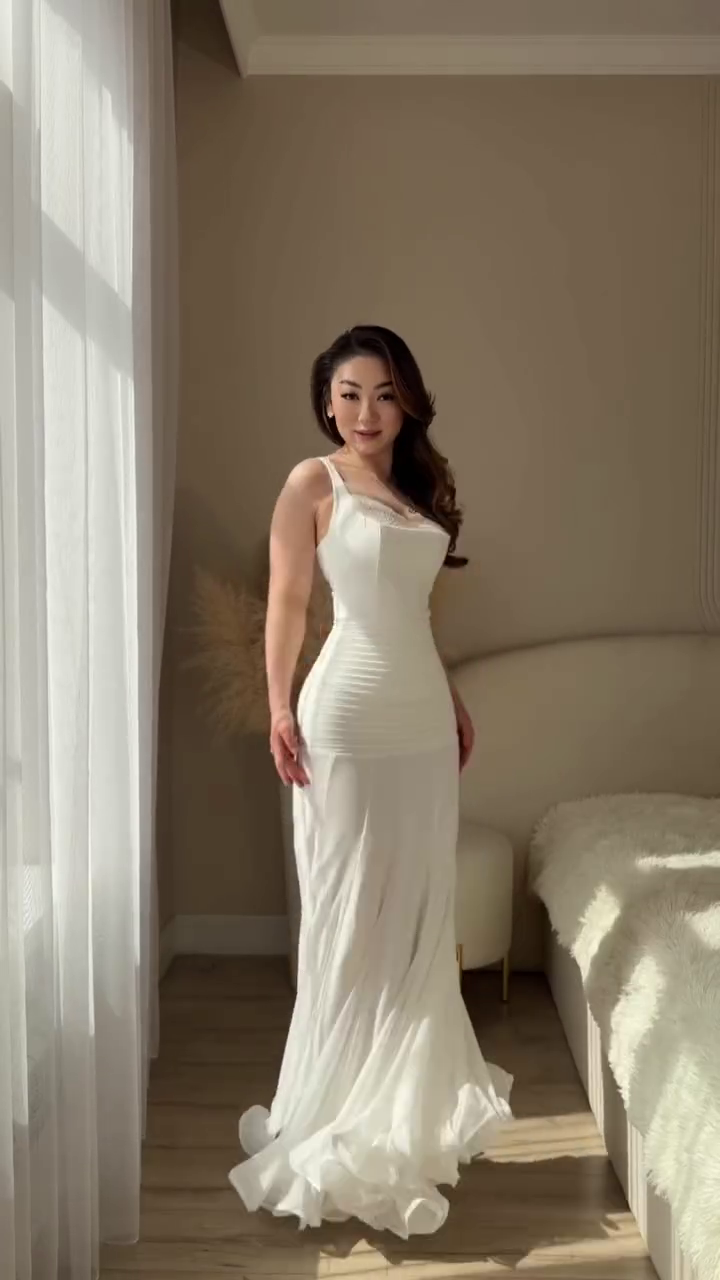 Elegant & Glamorous: White Satin Mermaid-Style Gown