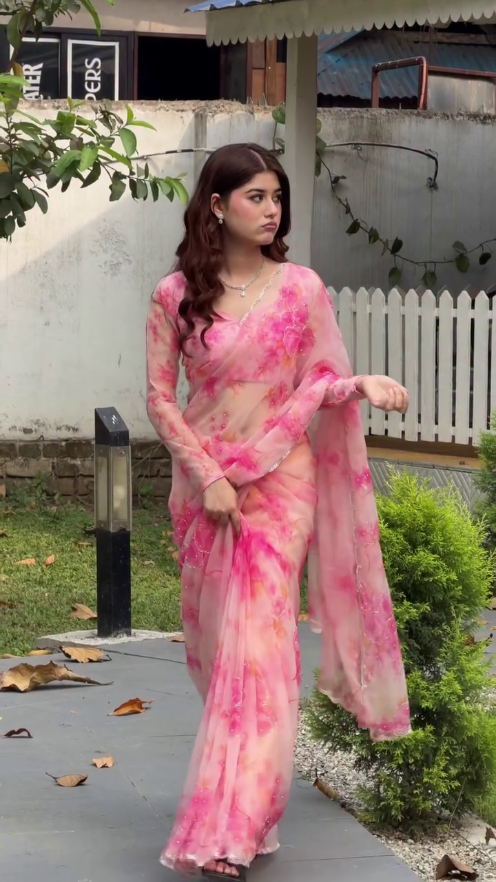 Floral Print Pink Saree – Graceful Ethnic Elegance with a Modern Feminine Touch