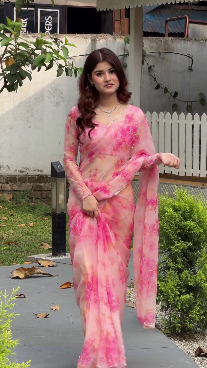 Floral Print Pink Saree – Graceful Ethnic Elegance with a Modern Feminine Touch