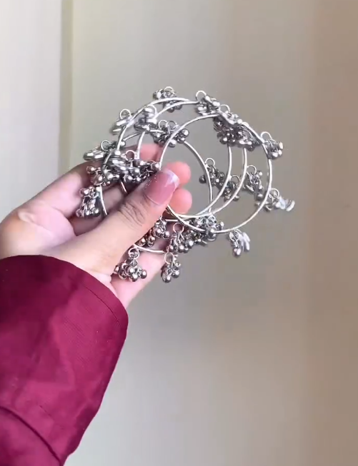 Kashmiri Oxidized Silver-Plated Ghungroo Bangle Set – Traditional Boho Ethnic Jewelry