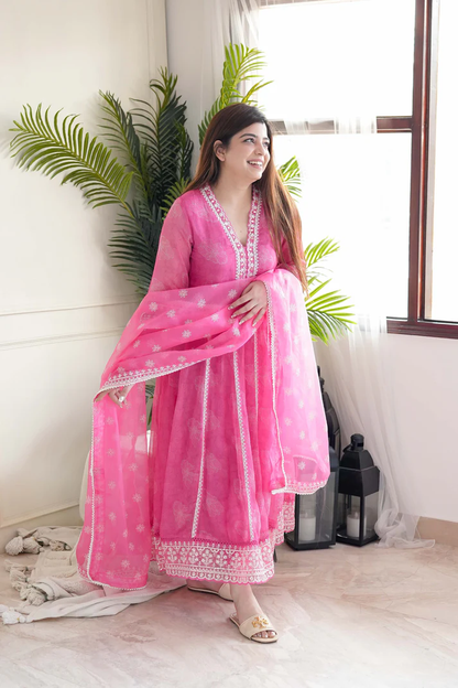 Take Your Style To The Next Level With Our Gulab Pink Anarkali Suit Set!