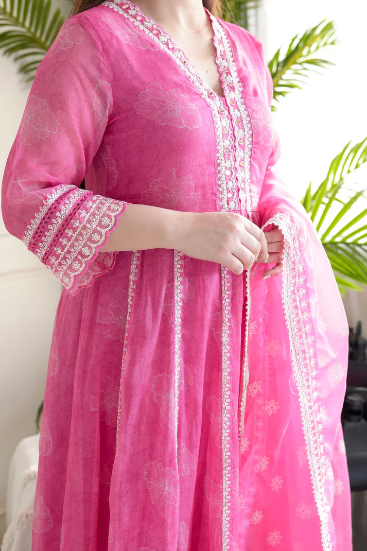 Take Your Style To The Next Level With Our Gulab Pink Anarkali Suit Set!