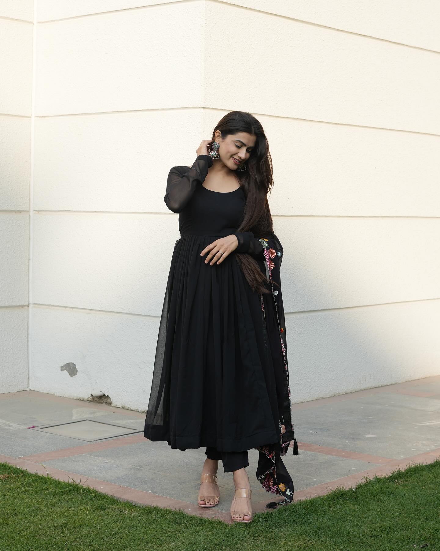 BLACK COLOUR BACKLESS ANARKALI THREE PIECE SUIT WITH COLOURFUL EMBROIDERY BORDER