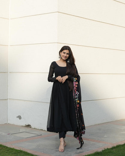 BLACK COLOUR BACKLESS ANARKALI THREE PIECE SUIT WITH COLOURFUL EMBROIDERY BORDER